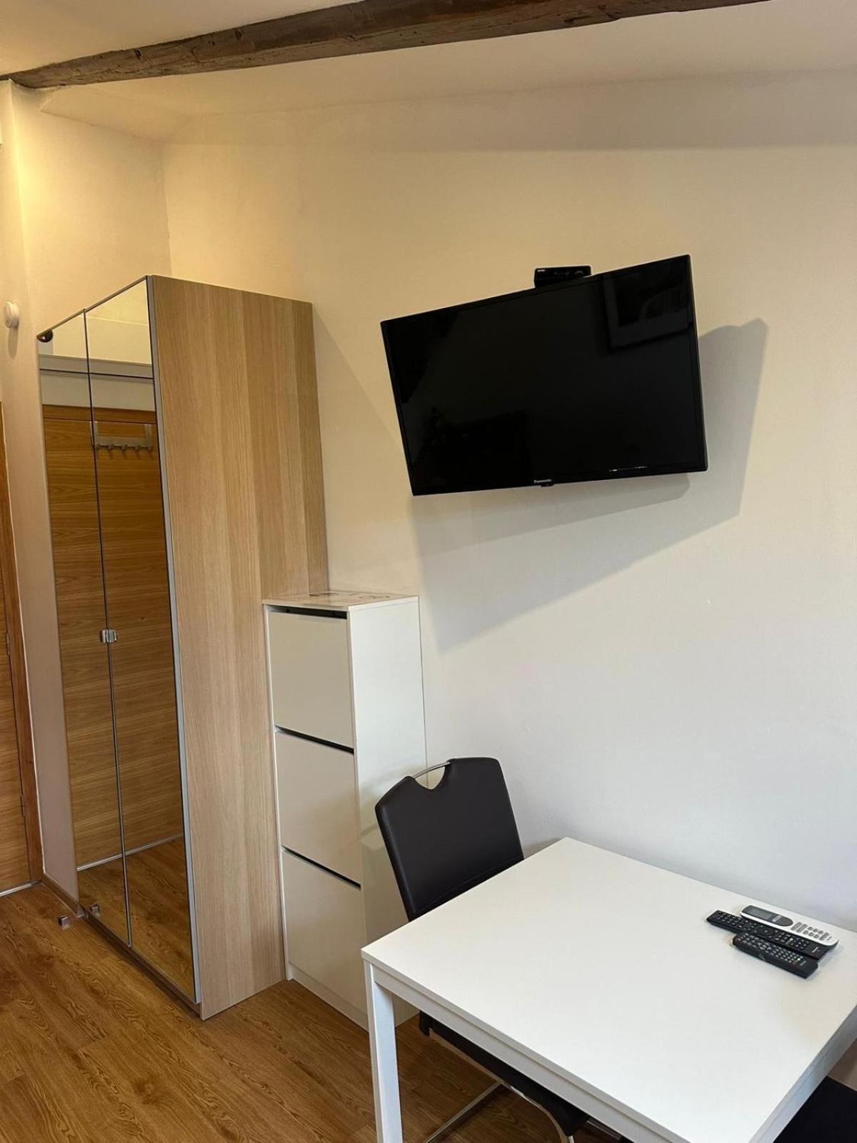 Apartment In The Heart Of Póla Kültér fotó